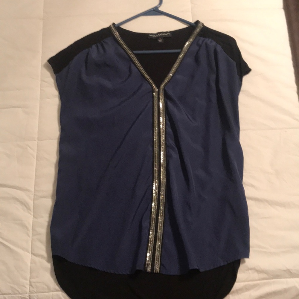 Blue blouse - Picture 2 of 4